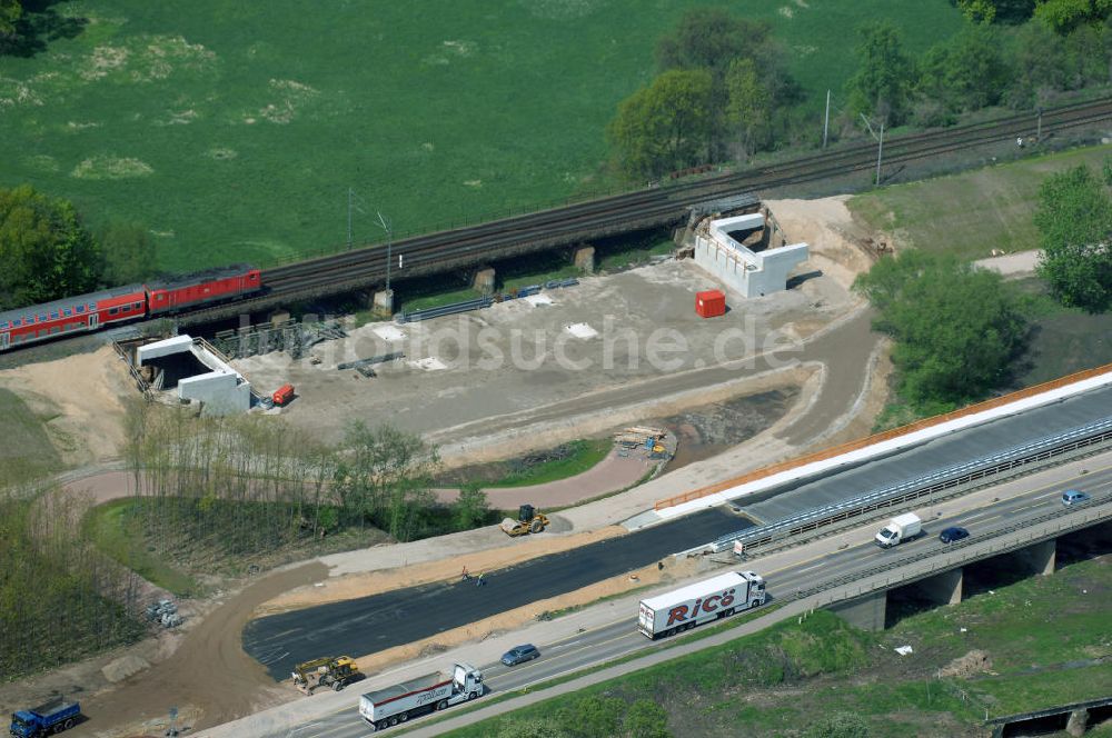 Luftaufnahme Roßlau - Blick auf verschiedene Brückenbauwerke an der Baustelle zum Ausbau der B184 zwischen Dessau und Roßlau in Sachsen-Anhalt