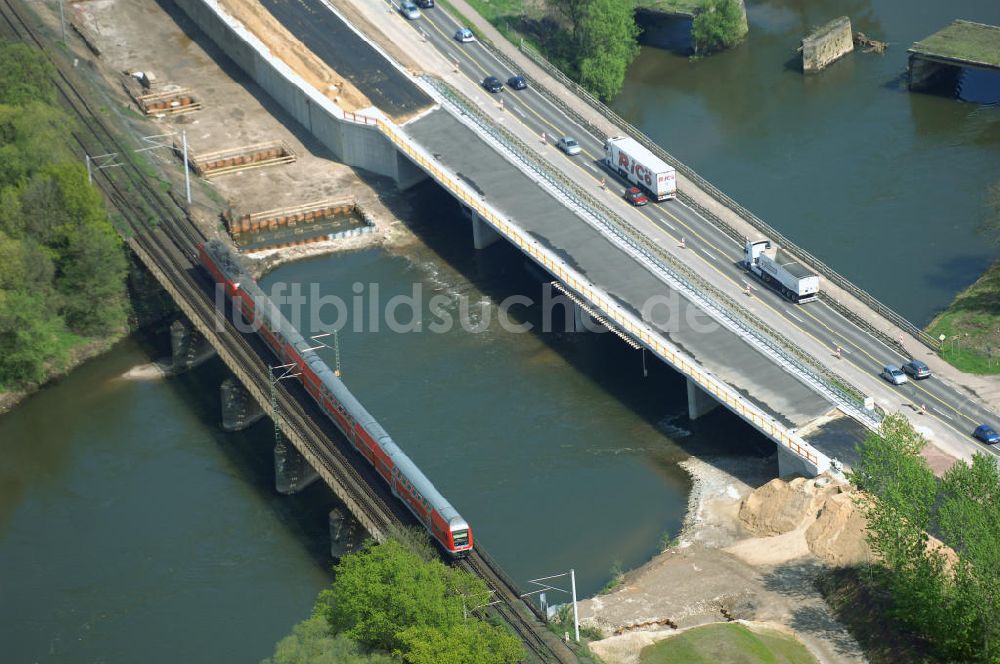 Luftbild Roßlau - Blick auf verschiedene Brückenbauwerke an der Baustelle zum Ausbau der B184 zwischen Dessau und Roßlau in Sachsen-Anhalt