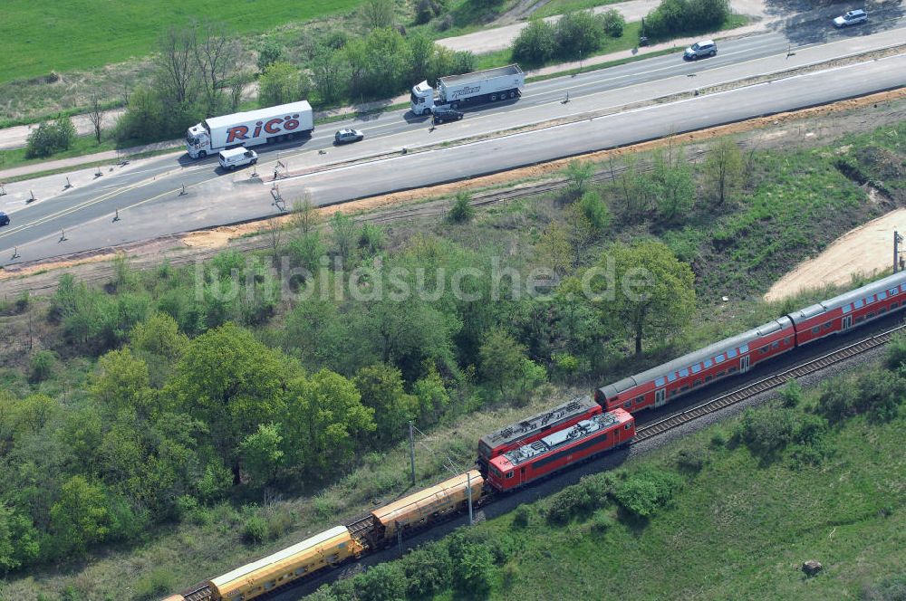 Luftbild Roßlau - Blick auf verschiedene Brückenbauwerke an der Baustelle zum Ausbau der B184 zwischen Dessau und Roßlau in Sachsen-Anhalt