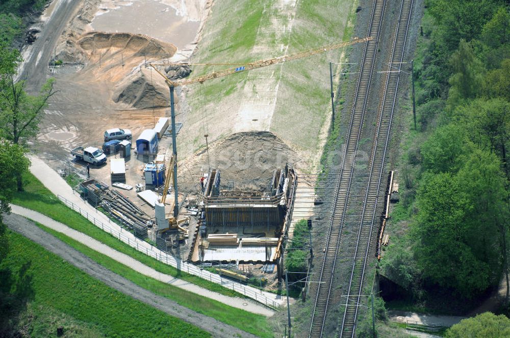 Roßlau aus der Vogelperspektive: Blick auf verschiedene Brückenbauwerke an der Baustelle zum Ausbau der B184 zwischen Dessau und Roßlau in Sachsen-Anhalt