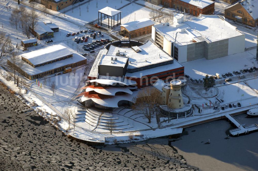 Luftbild POTSDAM - Blick auf das verschneite Hans Otto Theater, dem Brandenburgischen Landestheaters in Potsdam