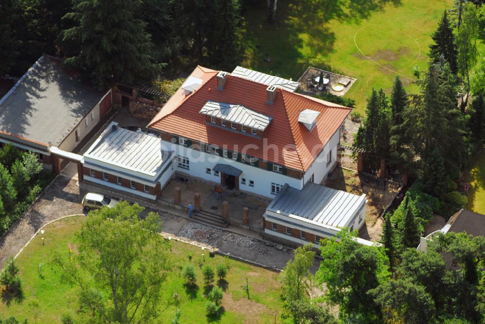 Bad Saarow aus der Vogelperspektive: Blick auf eine Villa in Bad Saarow