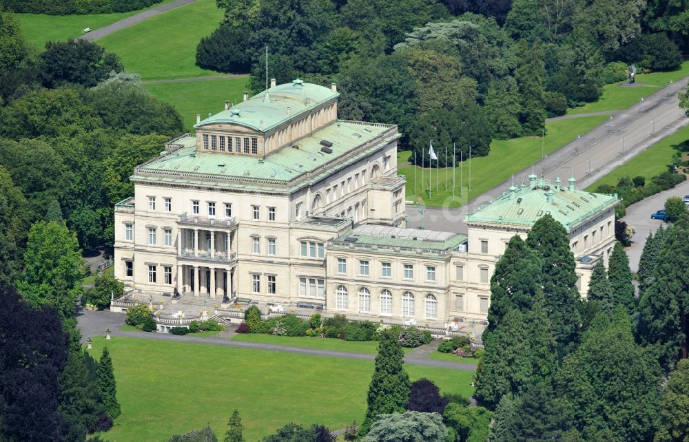 Essen aus der Vogelperspektive: Blick auf die Villa Hügel im Essener Stadtteil Bredeney