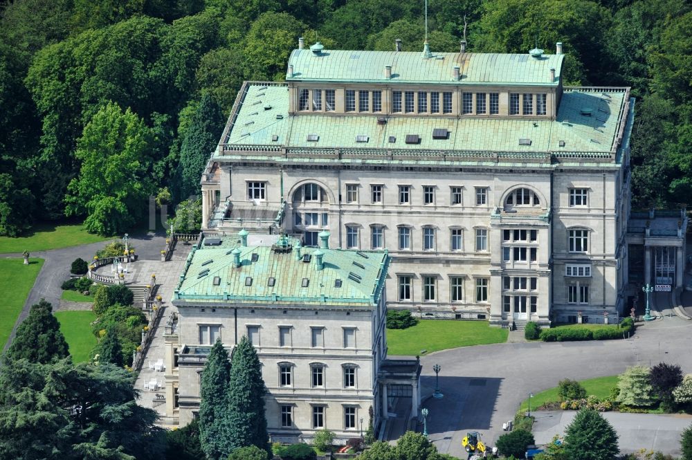 Essen aus der Vogelperspektive: Blick auf die Villa Hügel im Essener Stadtteil Bredeney