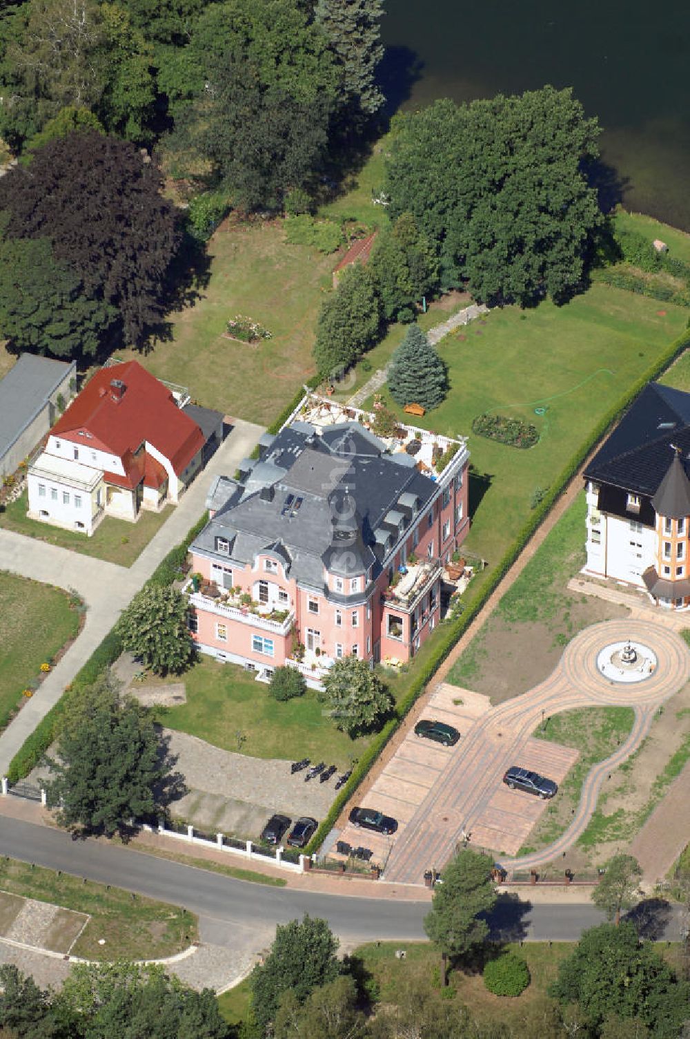 Luftbild Grünheide - Blick auf Villen am Seeufer in Grünheide (Mark)