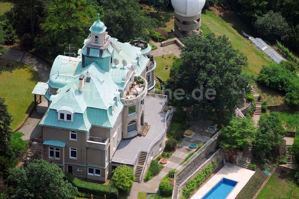 Luftaufnahme Dresden - Blick auf die Villengegend Weißer Hirsch an der Zeppelinstrasse in Dresden.