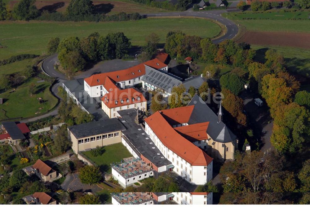 Bad Brückenau aus der Vogelperspektive: Blick auf den Volkersberg mit dem Haus Volkersberg, der Wallfahrtskirche und dem Franziskanerkloster