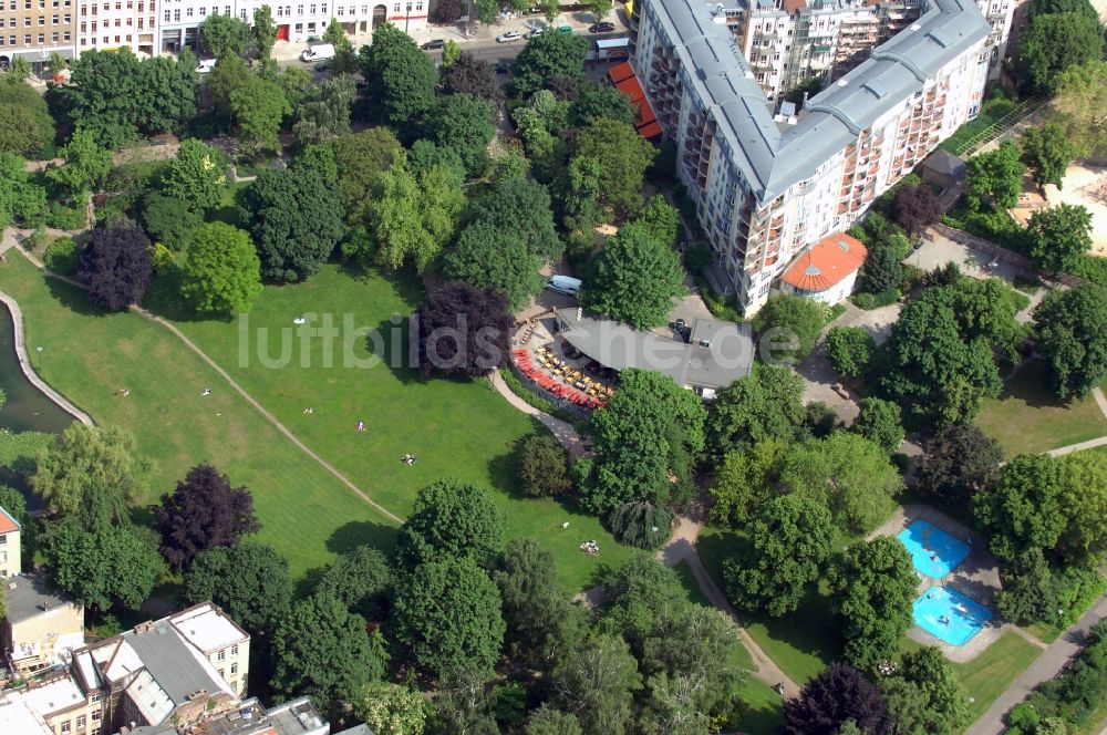 Luftaufnahme Berlin - Blick auf Volkspark am Weinberg in Berlin