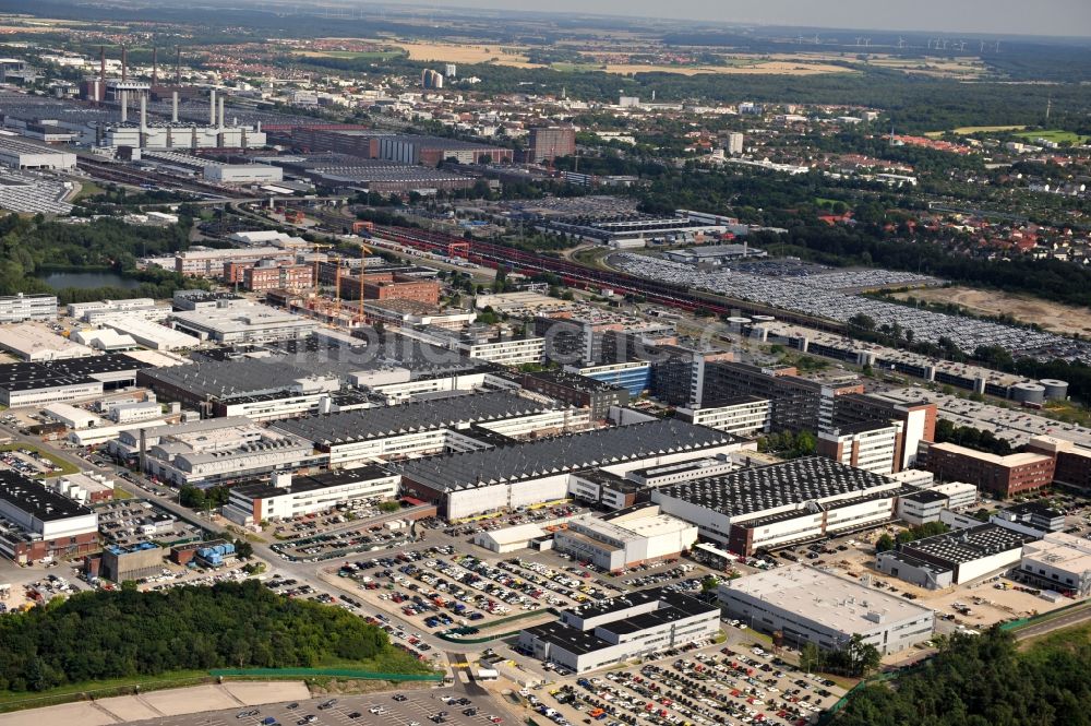 Wolfsburg aus der Vogelperspektive: Blick auf das Volkswagen Werksgelände in Wolfsburg