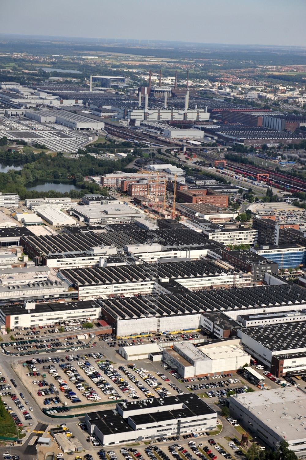 Luftaufnahme Wolfsburg - Blick auf das Volkswagen Werksgelände in Wolfsburg