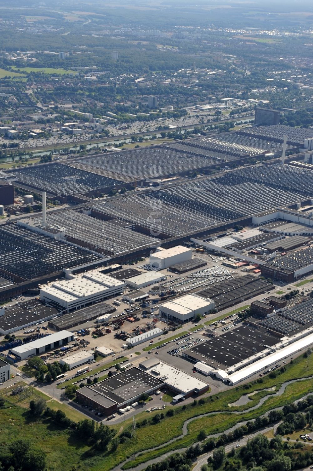 Luftbild Wolfsburg - Blick auf das Volkswagen Werksgelände in Wolfsburg