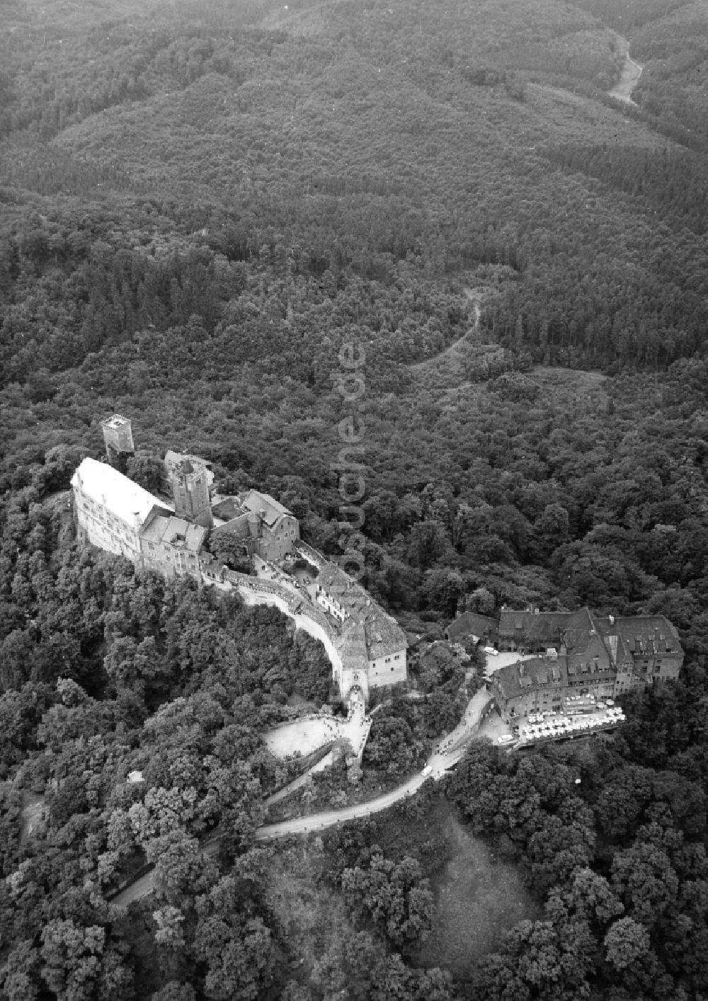 Luftaufnahme Eisenach - Blick auf die Wartburg bei Eisenach im Bundesland Thüringen