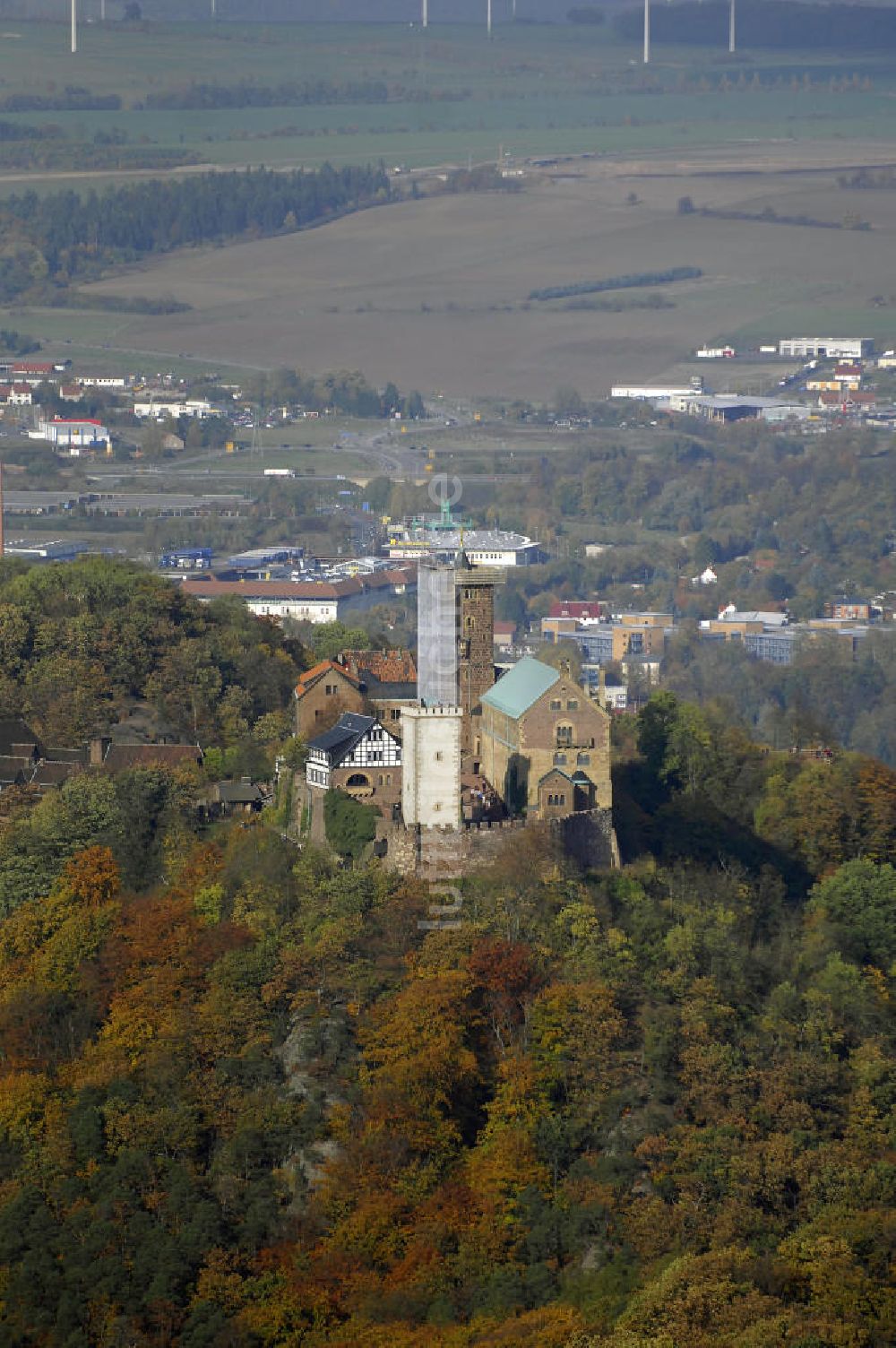 EISENACH aus der Vogelperspektive: Blick auf die Wartburg im Thüringer Wald