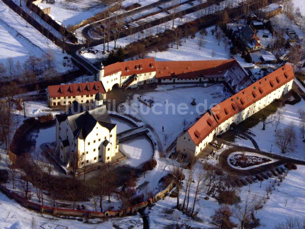 Luftaufnahme Chemnitz / Sachsen - Blick auf das Wasserschloss Klaffenbach bei Chemnitz