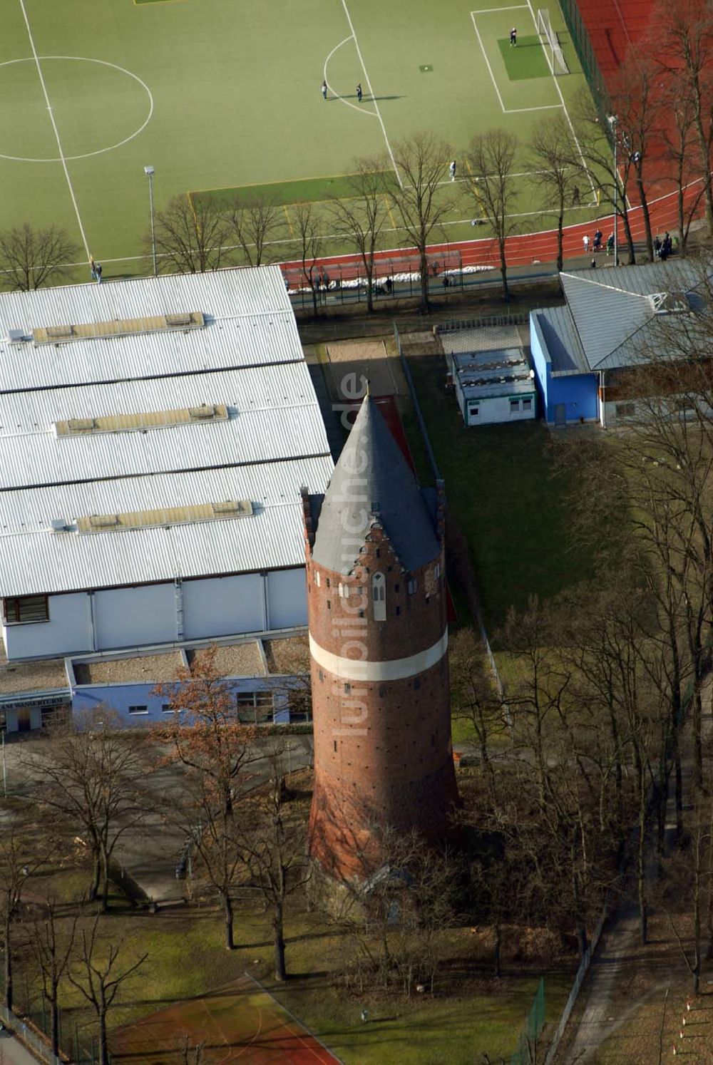 Luftaufnahme Bernau - Blick auf den Wasserturm in Bernau