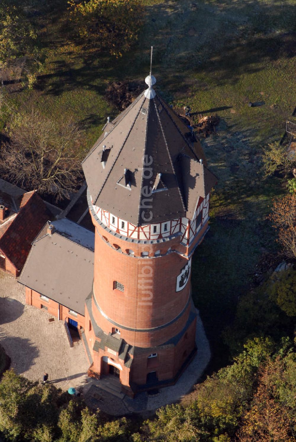 Luftaufnahme Burg - Blick auf den Wasserturm in Burg bei Magdeburg