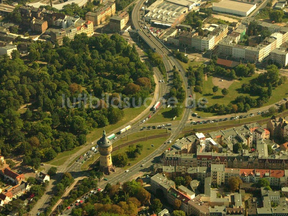 Halle / Saale / Sachsen - Anhalt aus der Vogelperspektive: Blick auf den Wasserturm in Halle 07.09.2005