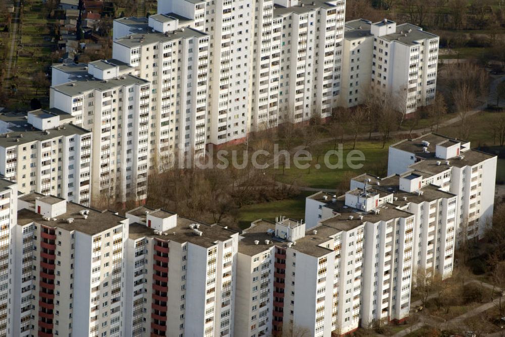 Berlin aus der Vogelperspektive: Blick auf die Weisse Siedlung in Neukölln