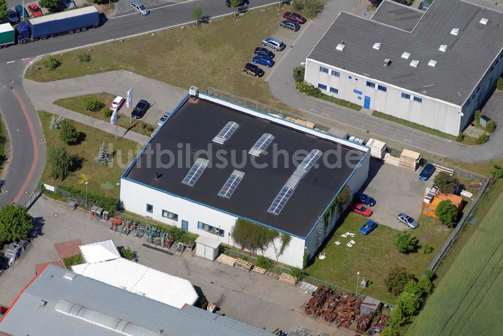 Luftaufnahme Rangsdorf - Blick auf die Werkhalle der Fräntzel Kunststoffe GmbH im Gewerbegebiet Theresenhof am Südring-Center Rangsdorf