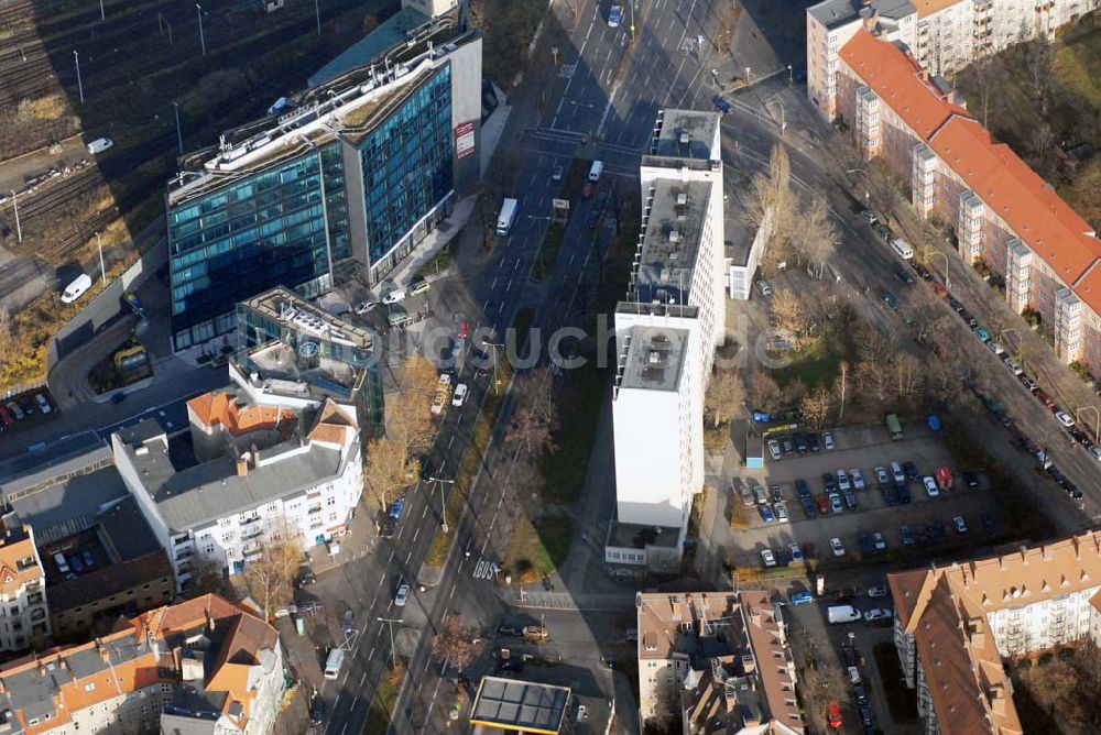 Luftaufnahme Berlin - Steglitz - Blick auf das Wohn- und Geschäftshaus an der Hauptstrasse 92 in 12159 Berlin