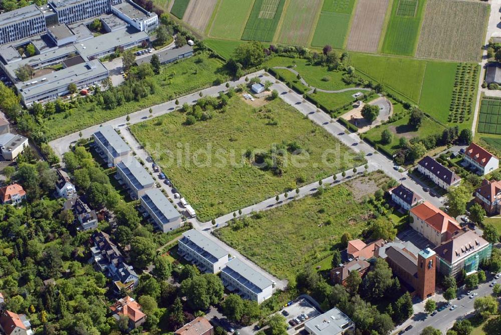 Luftbild Berlin-Dahlem - Blick auf die Wohnanlage an der Königin-Luise-Strasse in Berlin Dahlem der cds Wohnbau Berlin GmbH