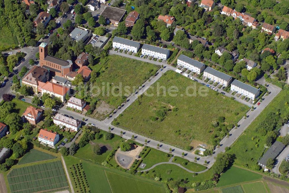 Luftaufnahme Berlin-Dahlem - Blick auf die Wohnanlage an der Königin-Luise-Strasse in Berlin Dahlem der cds Wohnbau Berlin GmbH