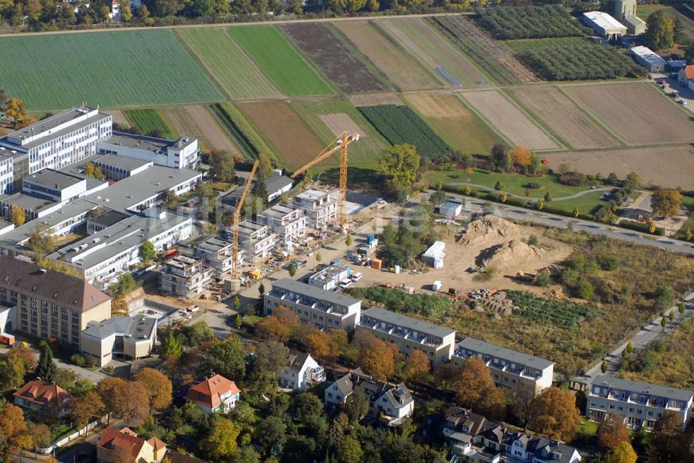 Berlin aus der Vogelperspektive: Blick auf die Wohnanlage an der Königin-Luise-Strasse in Berlin Dahlem der cds Wohnbau Berlin GmbH