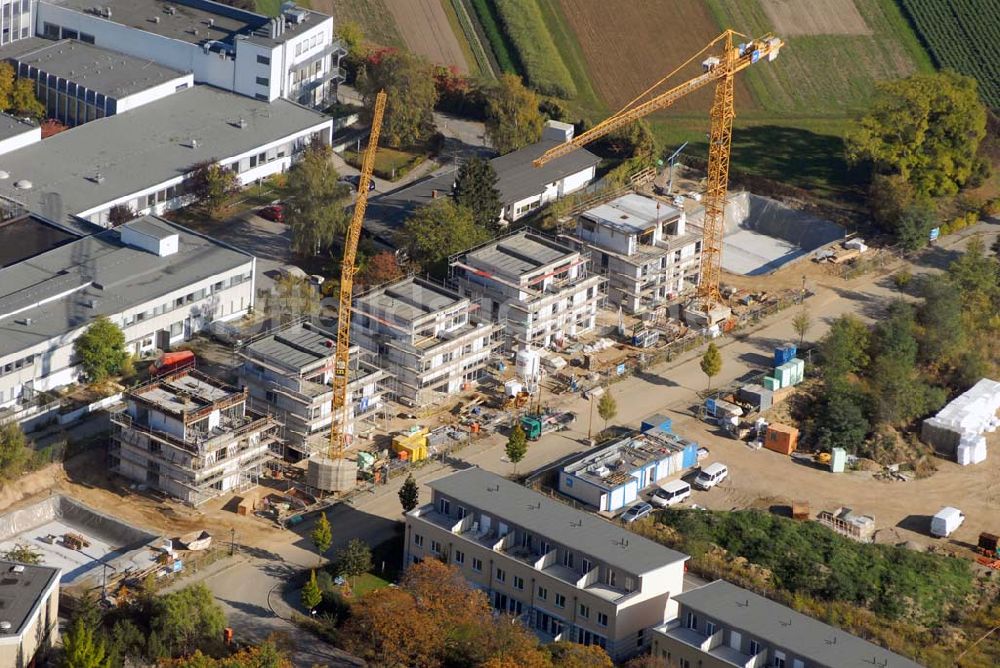 Luftbild Berlin - Blick auf die Wohnanlage an der Königin-Luise-Strasse in Berlin Dahlem der cds Wohnbau Berlin GmbH