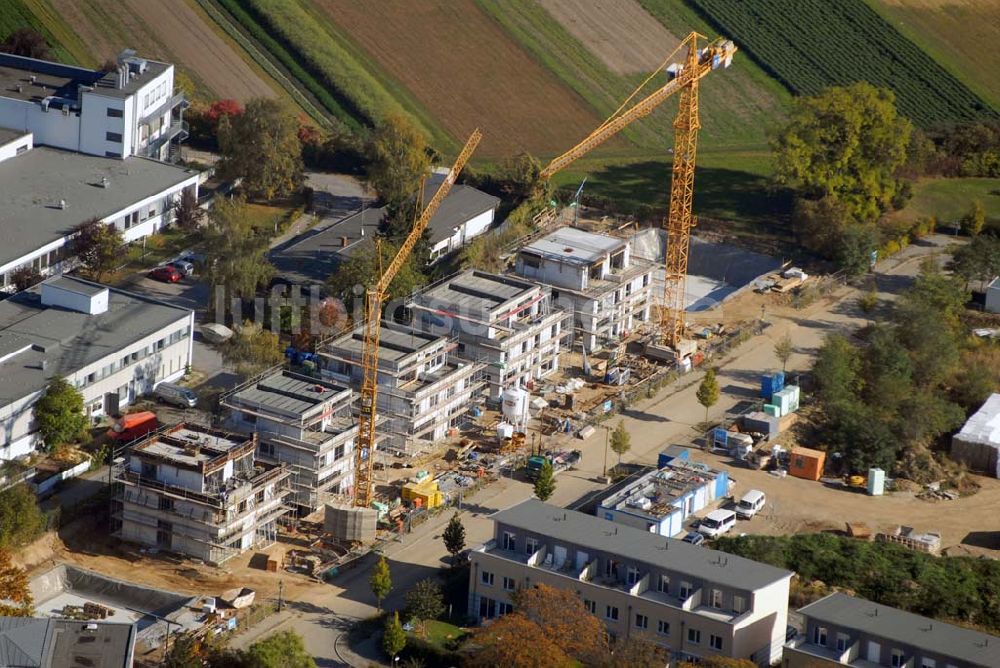 Berlin aus der Vogelperspektive: Blick auf die Wohnanlage an der Königin-Luise-Strasse in Berlin Dahlem der cds Wohnbau Berlin GmbH