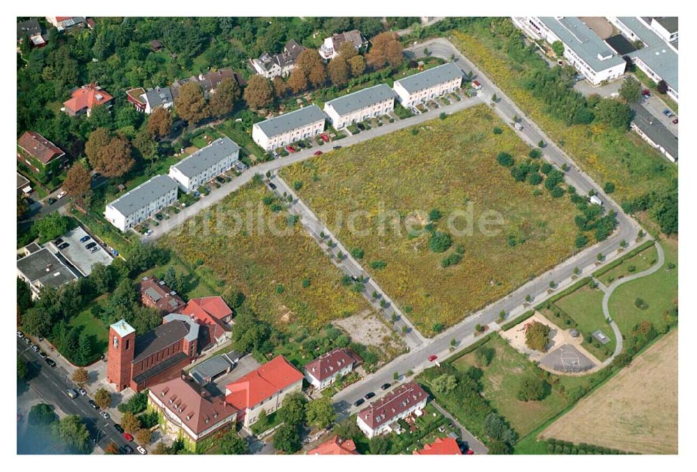 Luftbild Berlin - Dahlem - Blick auf das Wohnbaugelände an der Königin-Luise Straße in 14159 Berlin-Dahlem