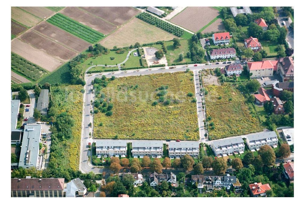 Luftaufnahme Berlin - Dahlem - Blick auf das Wohnbaugelände an der Königin-Luise Straße in 14159 Berlin-Dahlem