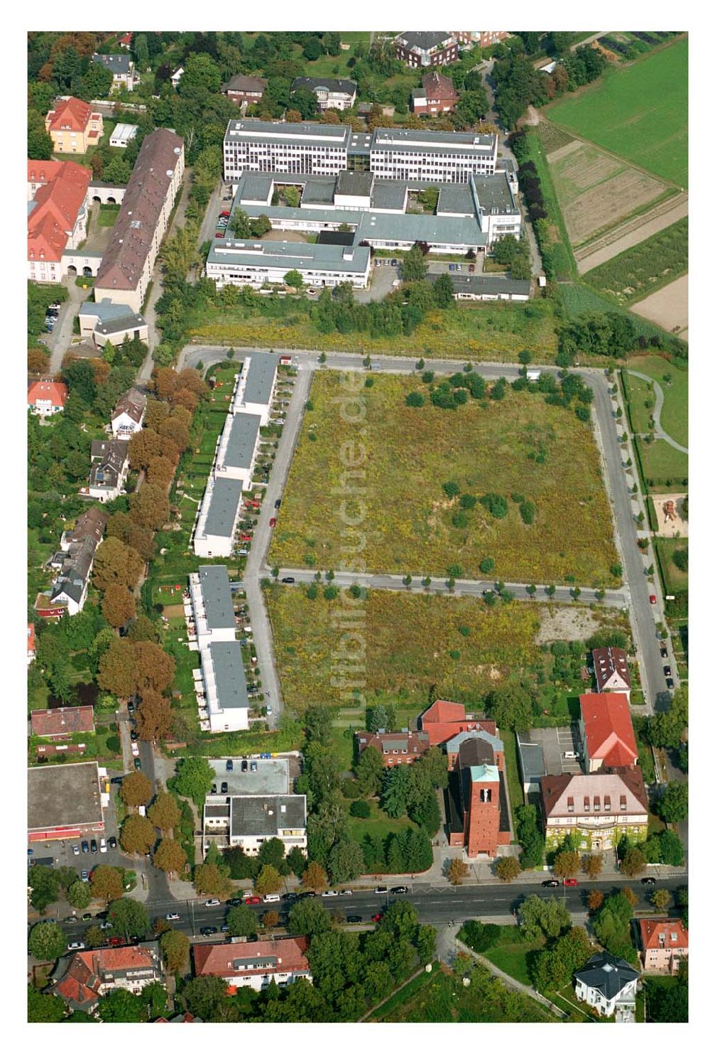 Luftbild Berlin - Dahlem - Blick auf das Wohnbaugelände an der Königin-Luise Straße in 14159 Berlin-Dahlem