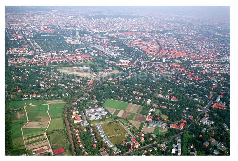 Luftaufnahme Berlin - Dahlem - Blick auf das Wohnbaugelände an der Königin-Luise Straße in 14159 Berlin-Dahlem