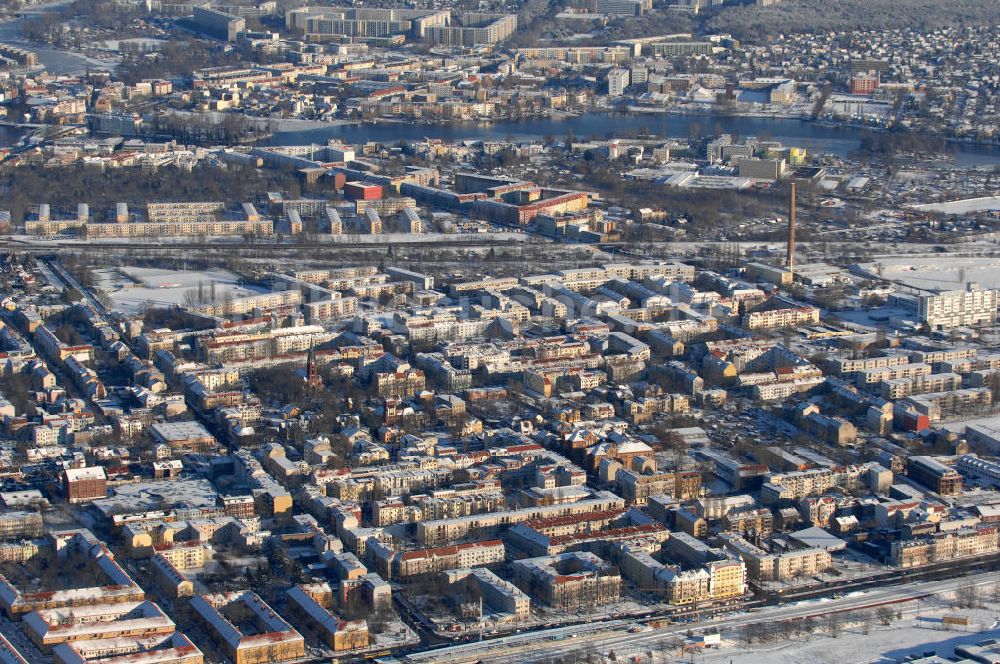 Luftaufnahme Berlin - Blick auf das Wohngebiet am Adlergestell / Glienicker Weg in Berlin-Adlershof