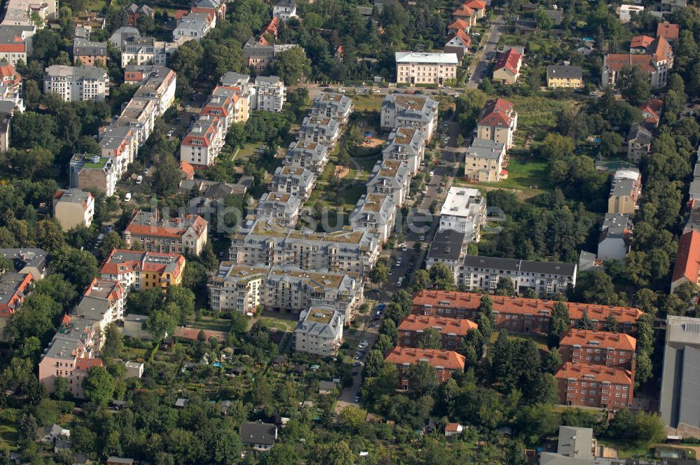 Luftbild Berlin - Blick auf das Wohngebiet an der Fritz-Reuter-Straße in Berlin-Niederschönhausen