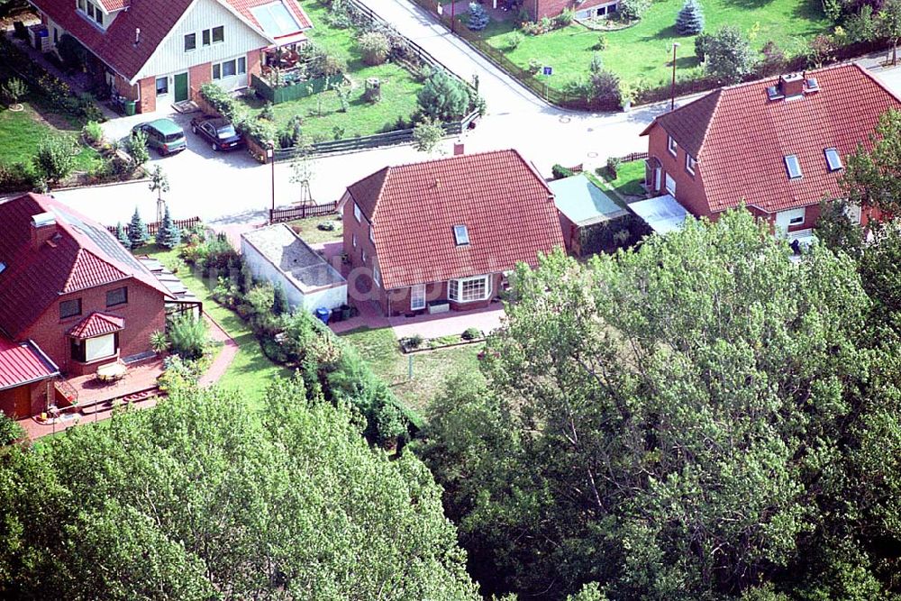 Luftbild Mirow / Mecklenburg Vorpommern - Blick auf ein Wohngebiet in Mirow / Mecklenburg Vorpommern 16.09.03 Foto: Grahn