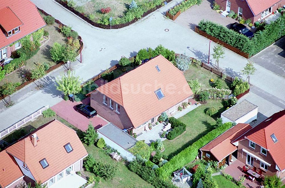 Mirow / Mecklenburg Vorpommern von oben - Blick auf ein Wohngebiet in Mirow / Mecklenburg Vorpommern 16.09.03 Foto: Grahn