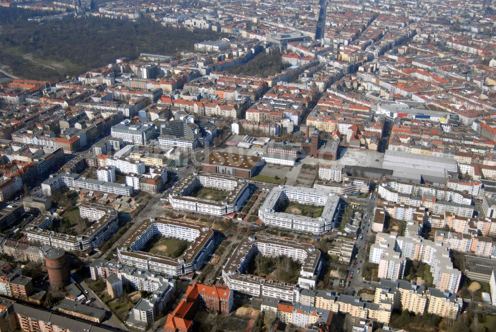 Berlin Neukölln aus der Vogelperspektive: Blick auf das Wohngebiet an der Neuköllner Werbellinstrasse / Falkstrasse / Kopfstrasse.