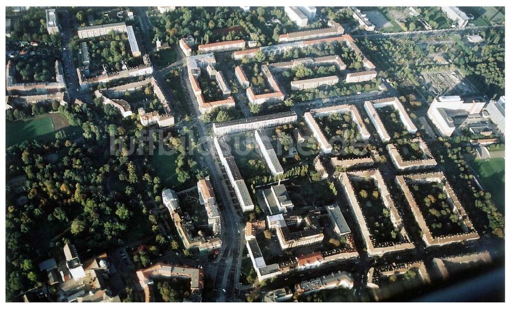 Berlin - Lichtenberg aus der Vogelperspektive: Blick auf Wohngebiete an der Möllendorfstraße in Berlin-Lichtenberg.