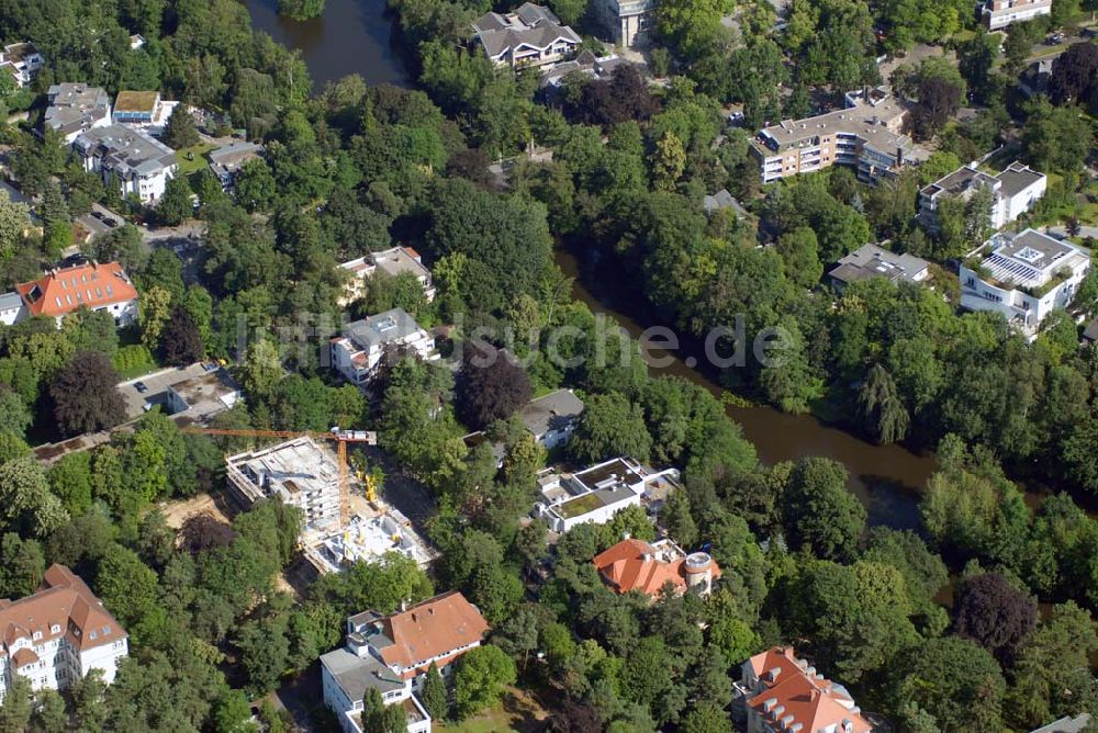 Berlin aus der Vogelperspektive: Blick auf das Wohnneubaubaufeld der PREMIER Wohnbau an der Delbrückstrasse in Berlin-Steglitz