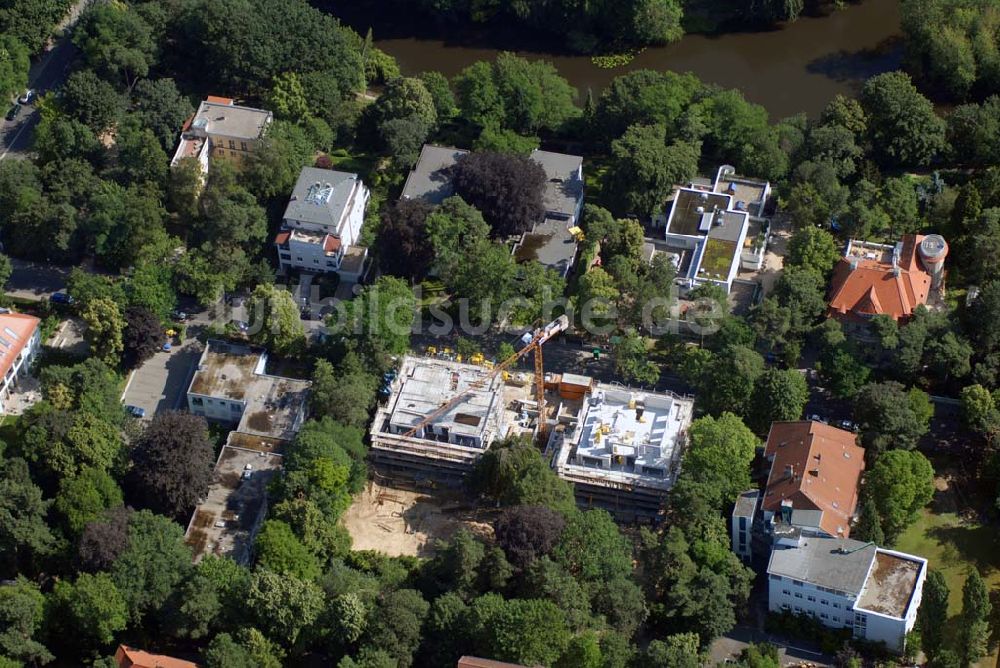 Berlin von oben - Blick auf das Wohnneubaubaufeld der PREMIER Wohnbau an der Delbrückstrasse in Berlin-Steglitz