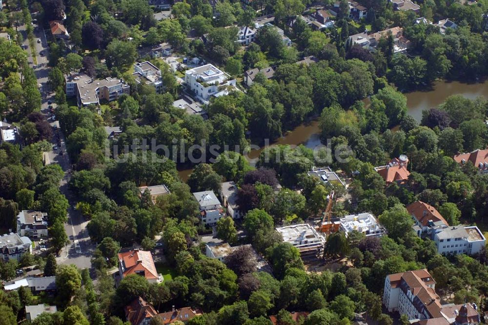 Berlin aus der Vogelperspektive: Blick auf das Wohnneubaubaufeld der PREMIER Wohnbau an der Delbrückstrasse in Berlin-Steglitz