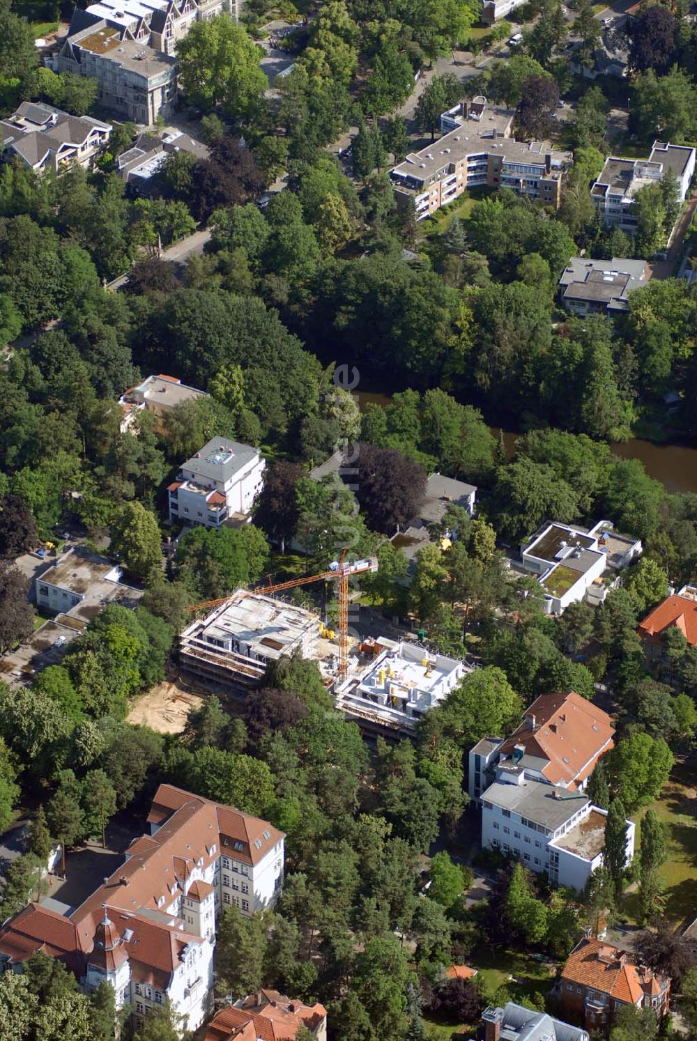 Luftbild Berlin - Blick auf das Wohnneubaubaufeld der PREMIER Wohnbau an der Delbrückstrasse in Berlin-Steglitz