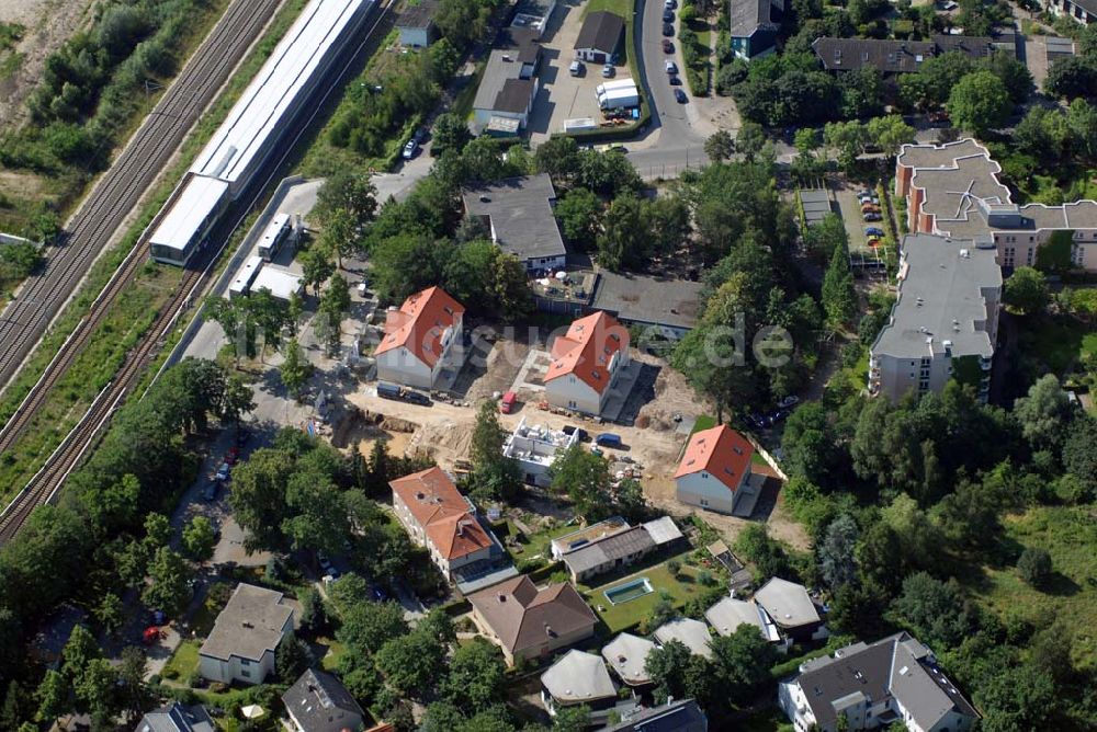 Berlin aus der Vogelperspektive: Blick auf das Wohnneubaubaufeld der PREMIER Wohnbau an der Fürstenstraße in Berlin-Lichterfelde