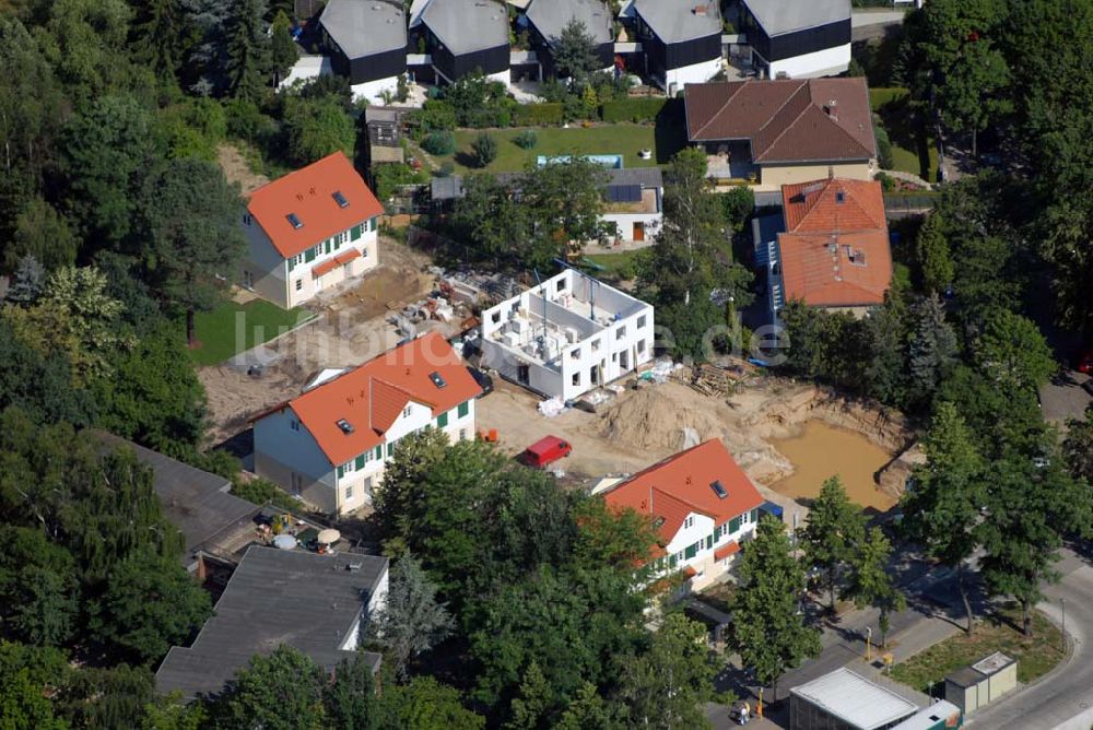 Luftbild Berlin - Blick auf das Wohnneubaubaufeld der PREMIER Wohnbau an der Fürstenstraße in Berlin-Lichterfelde