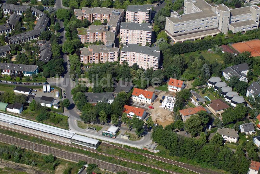 Berlin von oben - Blick auf das Wohnneubaubaufeld der PREMIER Wohnbau an der Fürstenstraße in Berlin-Lichterfelde