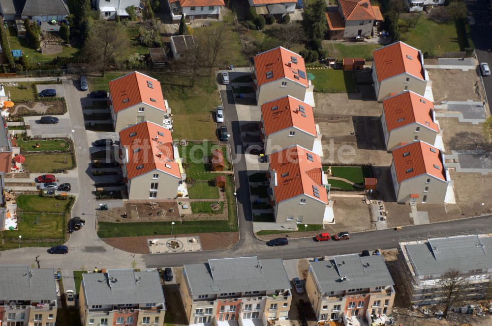 Berlin von oben - Blick auf das Wohnneubaubaufeld der PREMIER Wohnbau am Werdohler Weg in Berlin Tegel