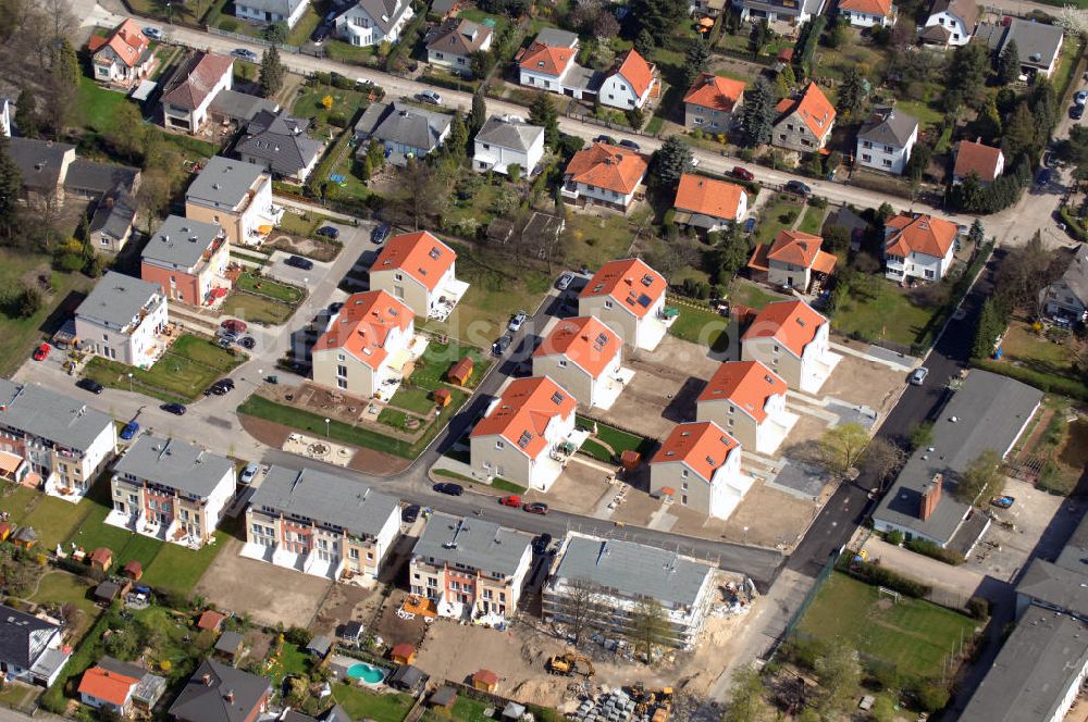 Luftaufnahme Berlin - Blick auf das Wohnneubaubaufeld der PREMIER Wohnbau am Werdohler Weg in Berlin Tegel