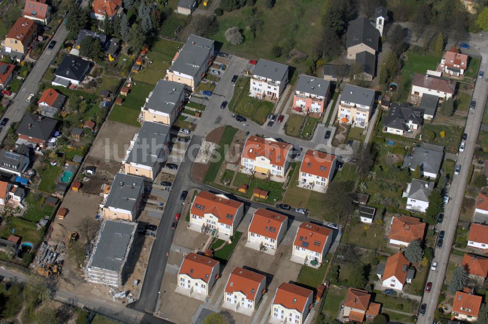 Berlin von oben - Blick auf das Wohnneubaubaufeld der PREMIER Wohnbau am Werdohler Weg in Berlin Tegel