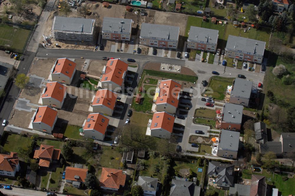 Luftbild Berlin - Blick auf das Wohnneubaubaufeld der PREMIER Wohnbau am Werdohler Weg in Berlin Tegel